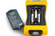 UTG-8 ultrasonic thickness gauge with open battery compartment