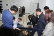 Demonstration of the manual flaw detection on a rail sample with the portable multi functional flaw detector Sonocon BL – presentation at the South-Korean company's office, autumn 2018