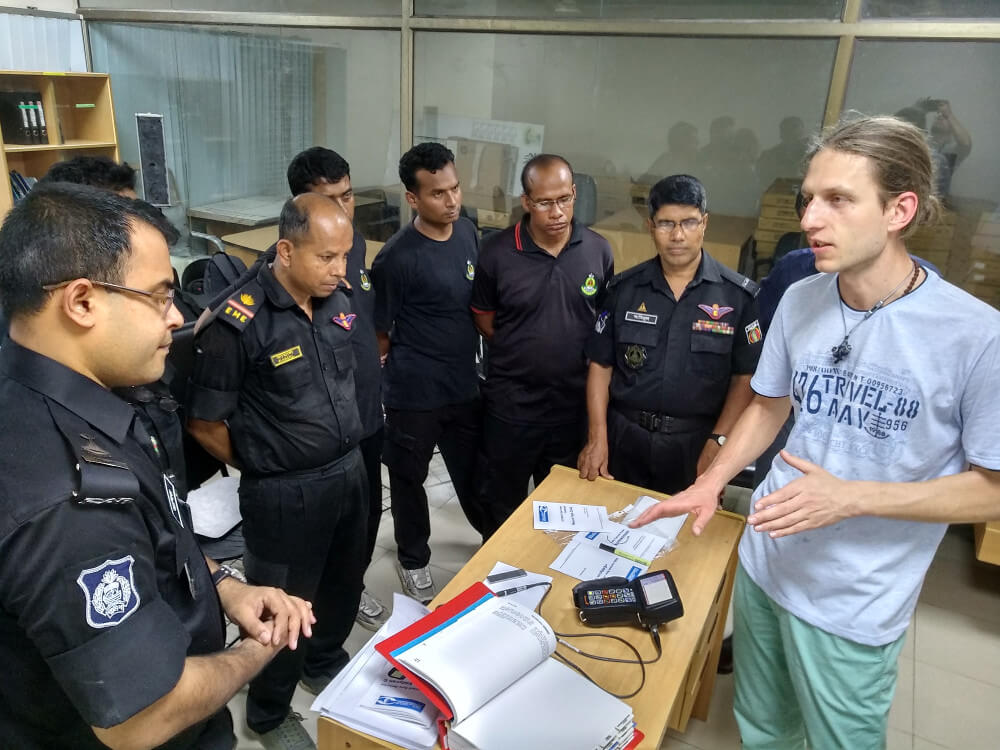 OKOndt Group's specialist is holding an educational training on how to operate the manual eddy current flaw detector Eddycon C for the Bangladeshi specialists 