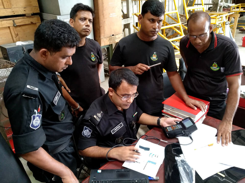 Specialists of a customer from Bangladesh are studying the mechanism and functionality of the portable eddy current flaw detector Eddycon C made by OKOndt Group