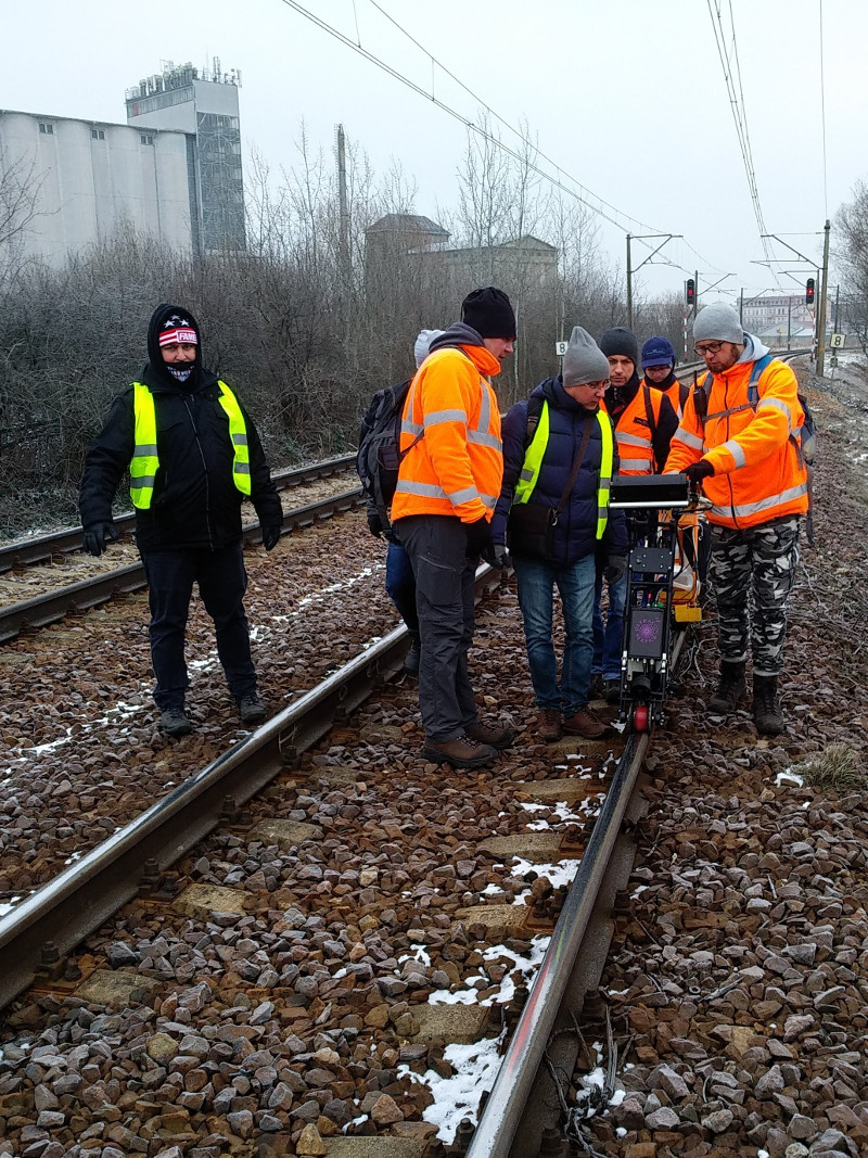 OKOndt Group's specialist trains the Polish railway personnel to  test rails with the ultrasonic flaw detector UDS2-77, January 2019